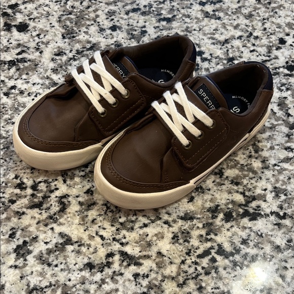 Sperry Kids Brown Sneakers with White Laces - Picture 1 of 4